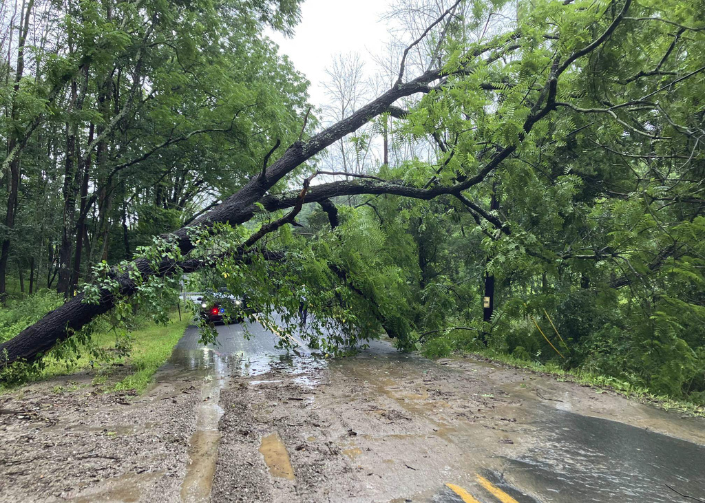 Mon. 9:21 a.m.: Heavy rains swamp Northeast again as flash flooding claims at least 5 lives in Pennsylvania | News, Sports, Jobs - Vimarsana News